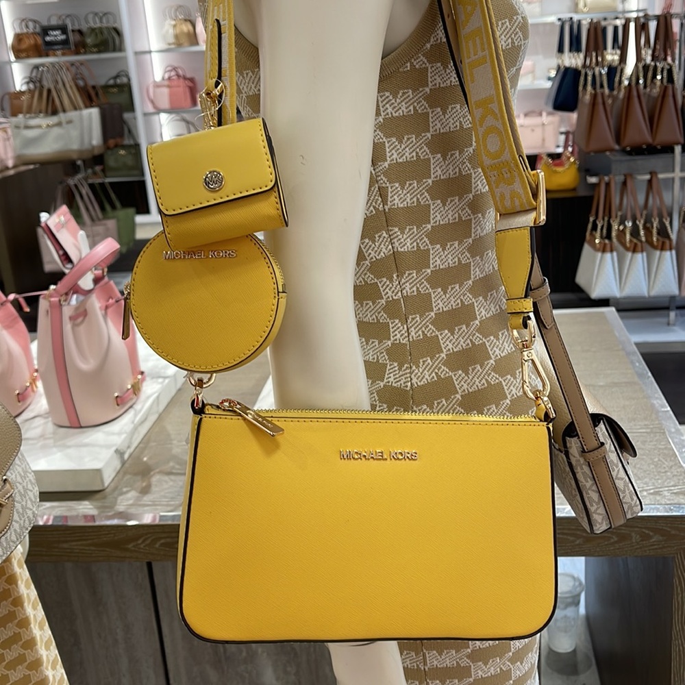 MICHAEL KORS JET SET TRAVEL SMALL SHOULDER CROSSBODY BAG WITH TECH ATTCH AIRPOD